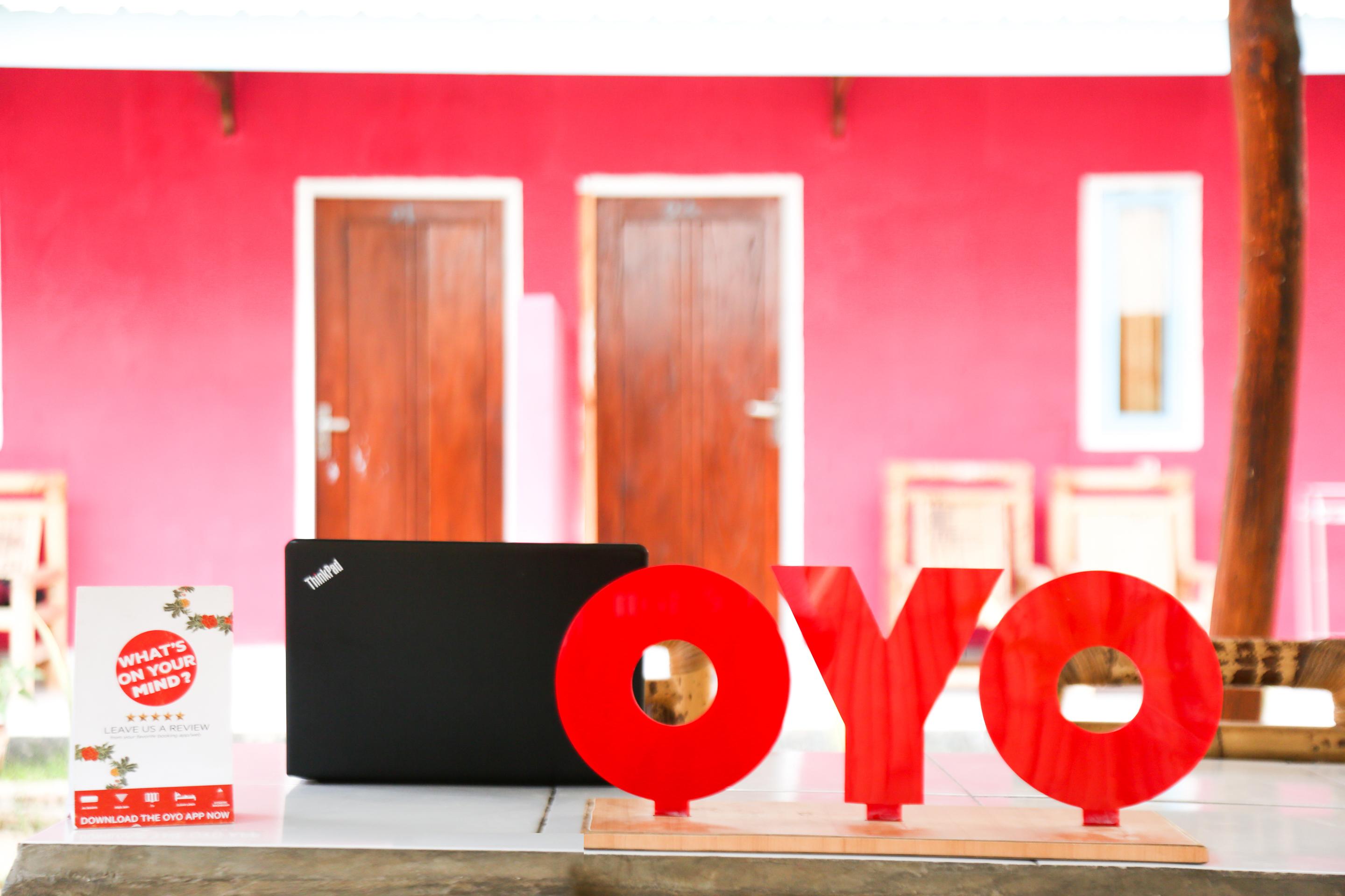 Oyo 1662 Zury Homestay Kuta  Esterno foto
