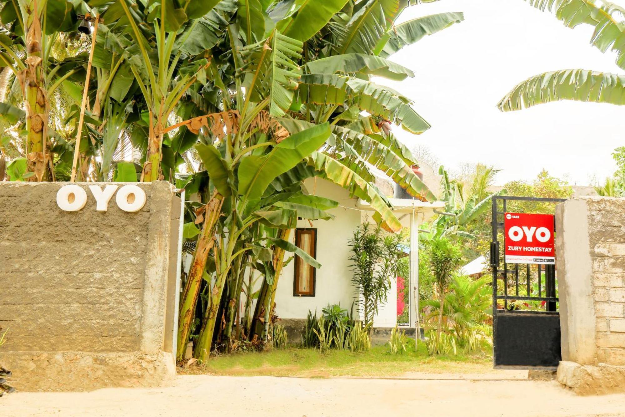 Oyo 1662 Zury Homestay Kuta  Esterno foto