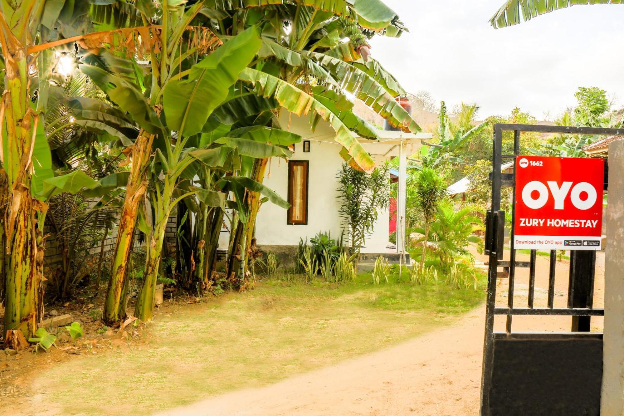 Oyo 1662 Zury Homestay Kuta  Esterno foto