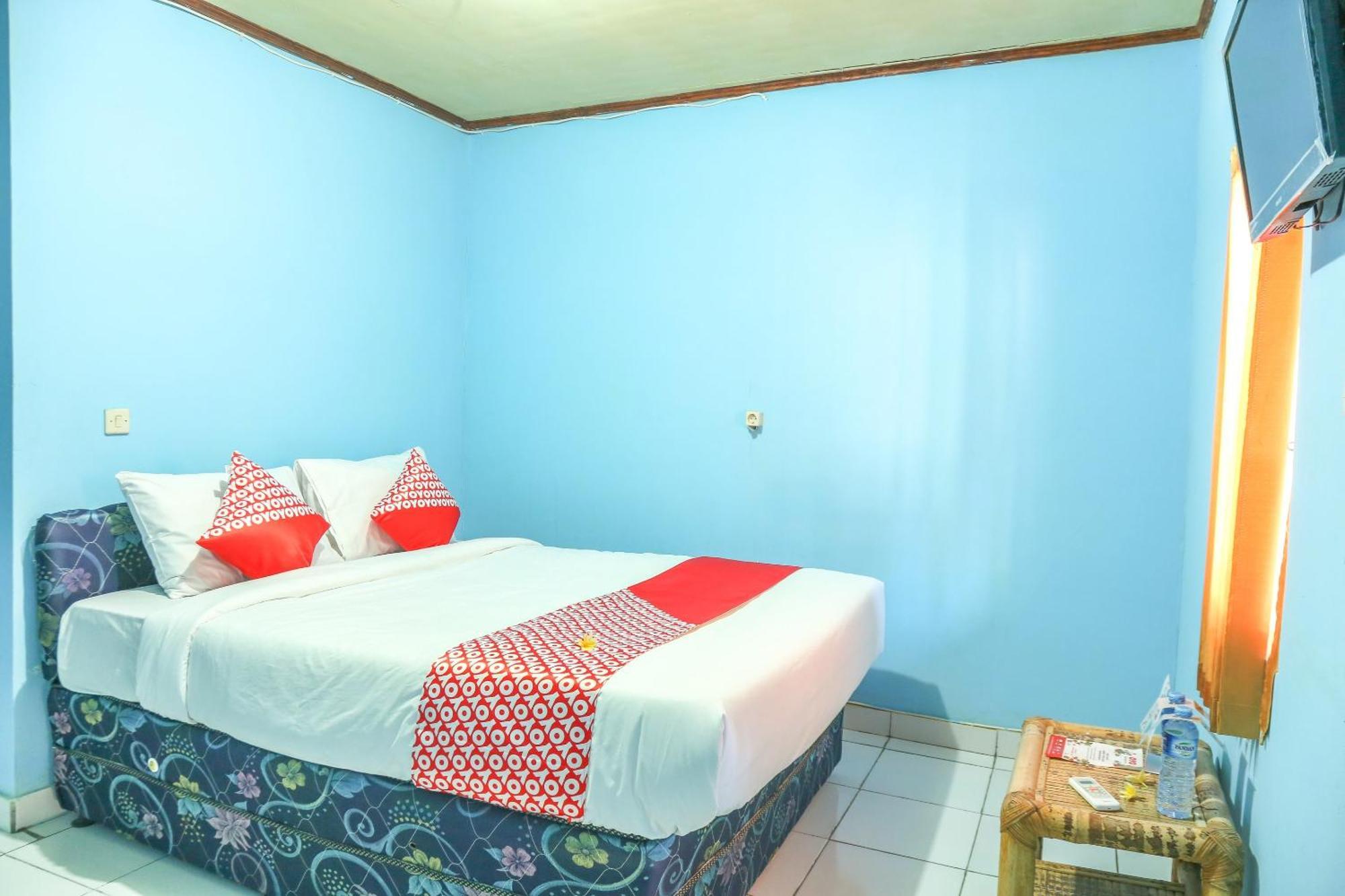 Oyo 1662 Zury Homestay Kuta  Esterno foto