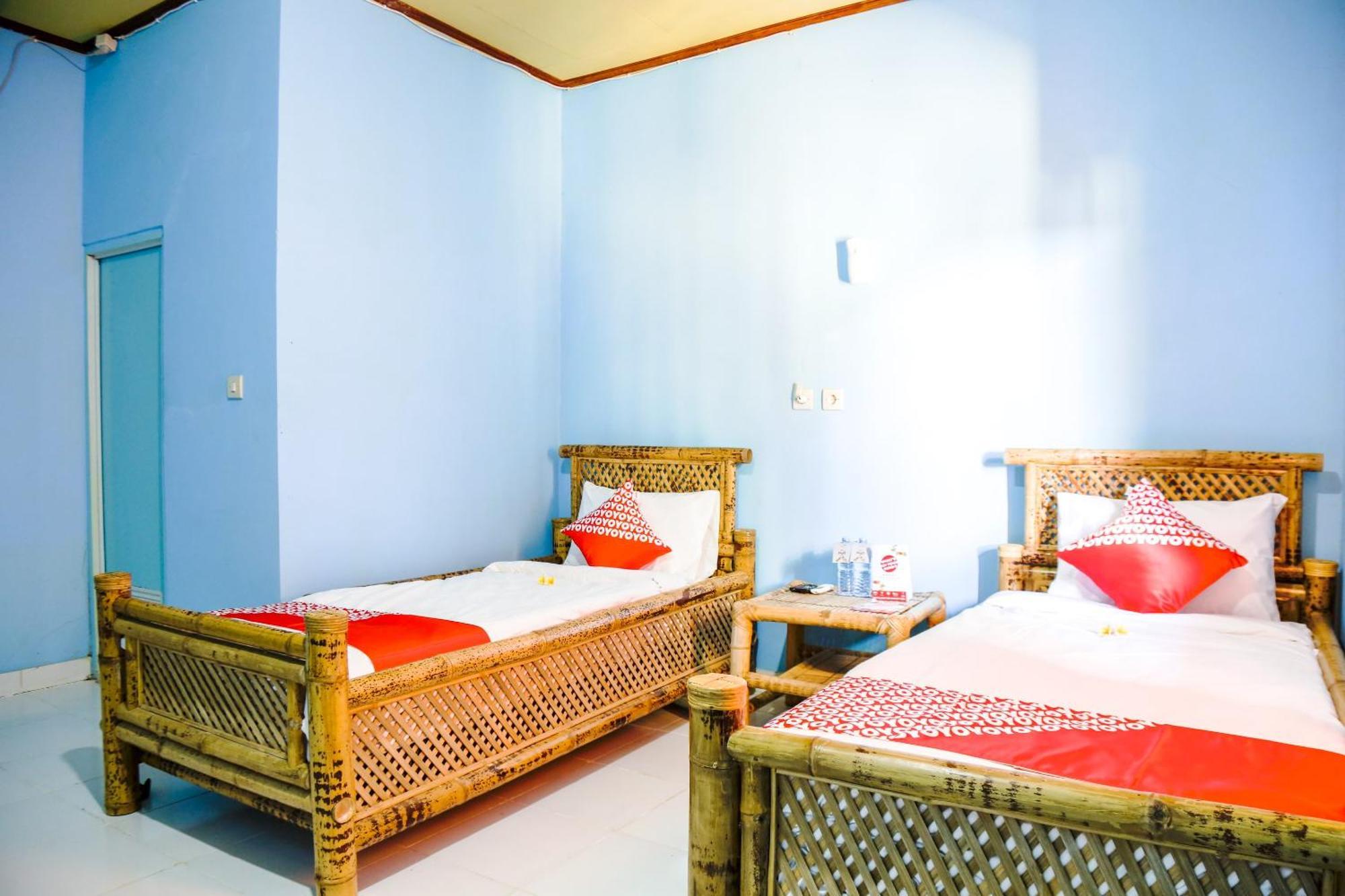 Oyo 1662 Zury Homestay Kuta  Esterno foto